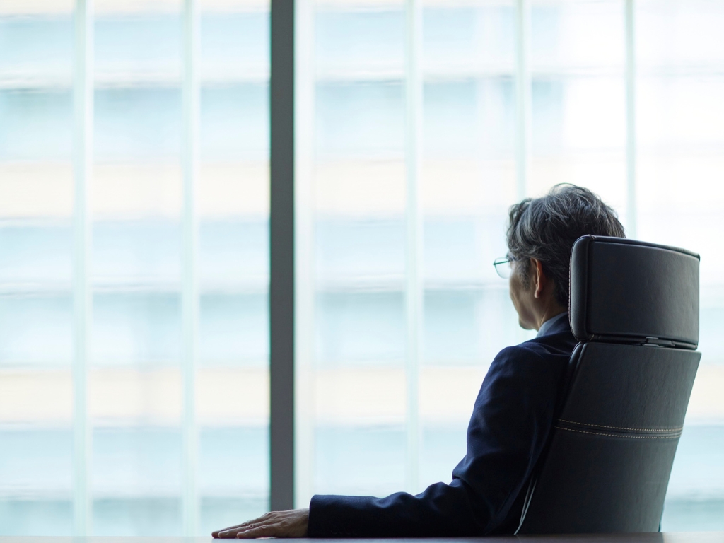 De ce tot mai mulți executivi seniori aleg modelul fractional în locul consultanței tradiționale